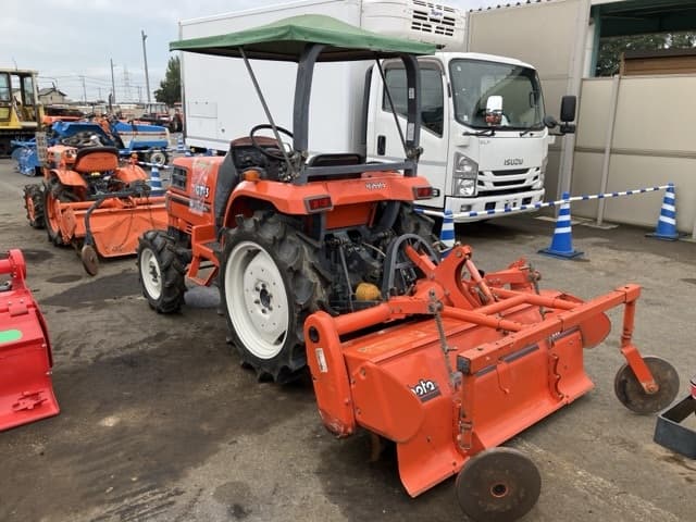 Tractor — Auction (lot 8459-2254)