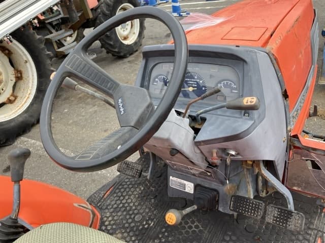 Tractor — Auction (lot 8459-2260)