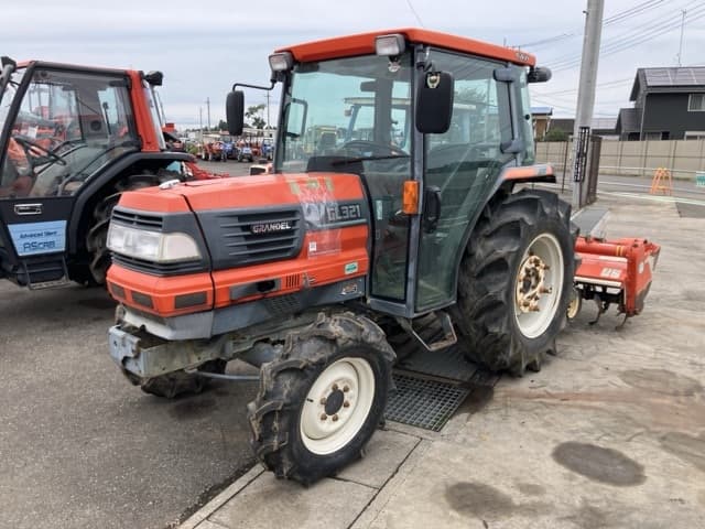 Tractor — Auction (lot 8459-2262)