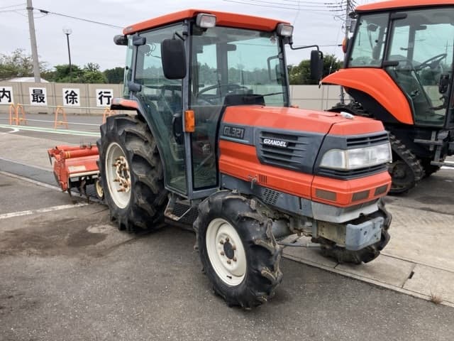 Tractor — Auction (lot 8459-2262)