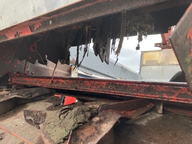 MANURE SPREADER — Auction (lot 8459-2270)