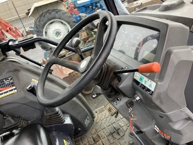 Tractor — Auction (lot 8459-2276)