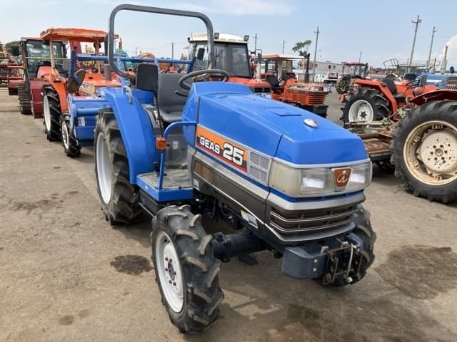 Tractor — Auction (lot 8459-2300)