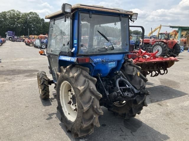 Tractor — Auction (lot 8459-2305)