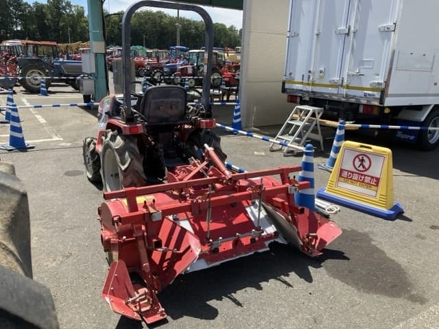 Tractor — Auction (lot 8459-2309)
