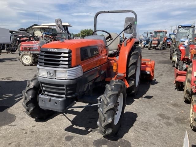 Tractor — Auction (lot 8459-2321)