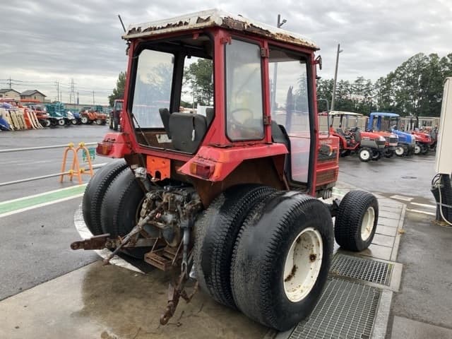 Tractor — Auction (lot 8459-2323)