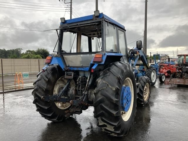 Tractor — Auction (lot 8459-2328)