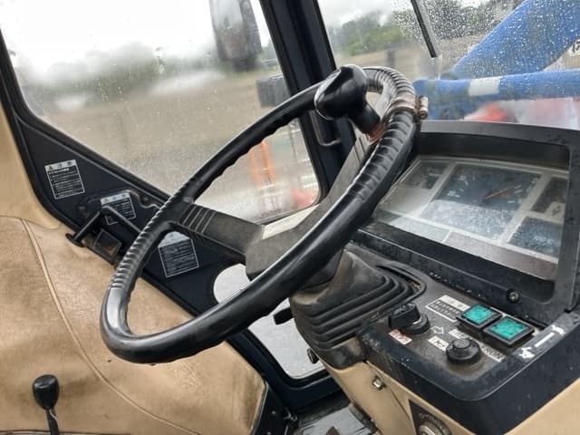 Tractor — Auction (lot 8459-2328)