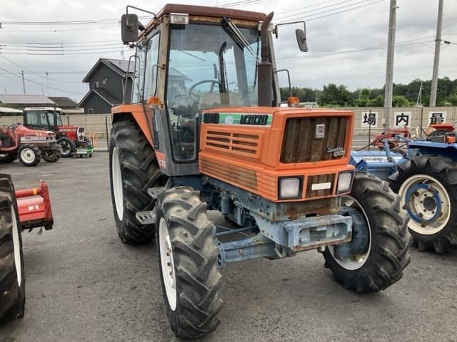 Tractor — Auction (lot 8459-2329)