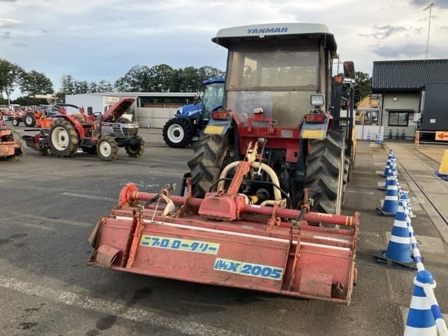Tractor — Auction (lot 8459-2331)