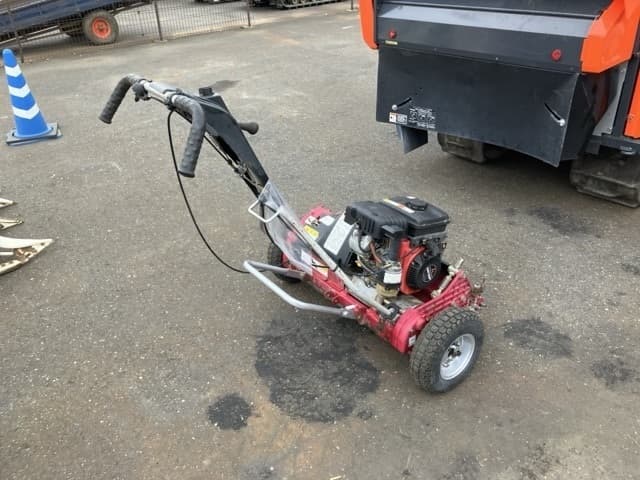 LAWN MOWER — Auction (lot 8459-2375)