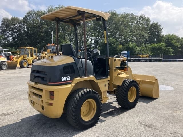 MINI WHEEL LOADER — Auction (lot 8459-240)