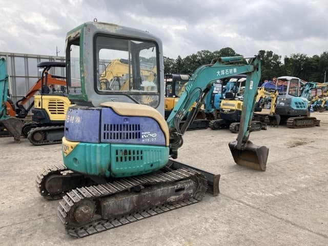 MINI EXCAVATOR — Auction (lot 8459-244)
