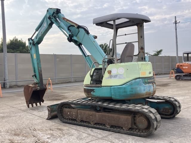 MINI EXCAVATOR — Auction (lot 8459-245)