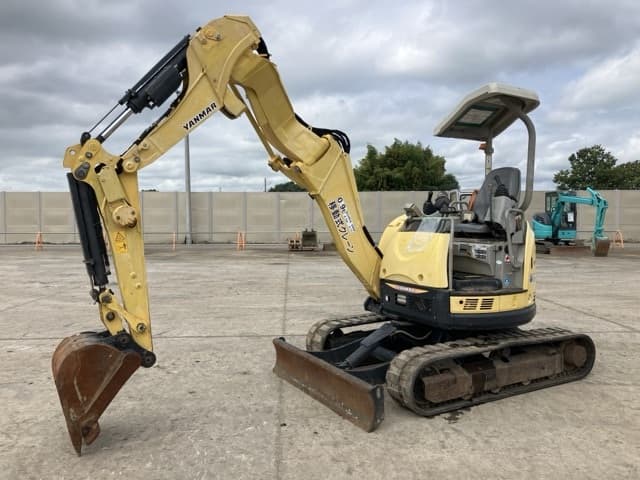 MINI EXCAVATOR — Auction (lot 8459-25)