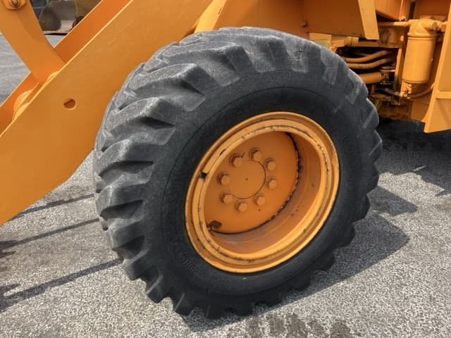WHEEL LOADER — Auction (lot 8459-251)