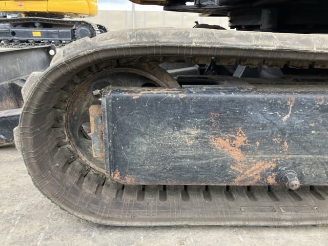 MINI EXCAVATOR — Auction (lot 8459-252)
