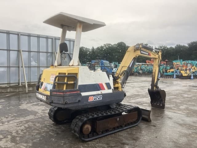 MINI EXCAVATOR — Auction (lot 8459-266)