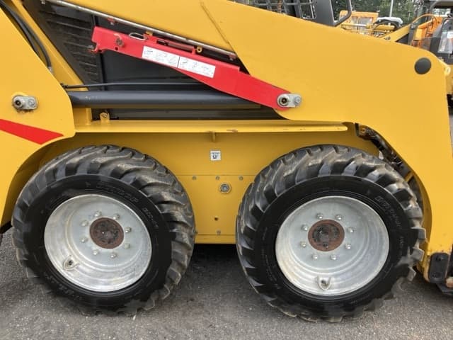 SKID STEER LOADER — Auction (lot 8459-267)
