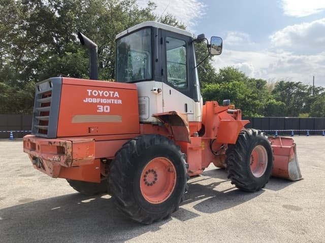 WHEEL LOADER — Auction (lot 8459-279)