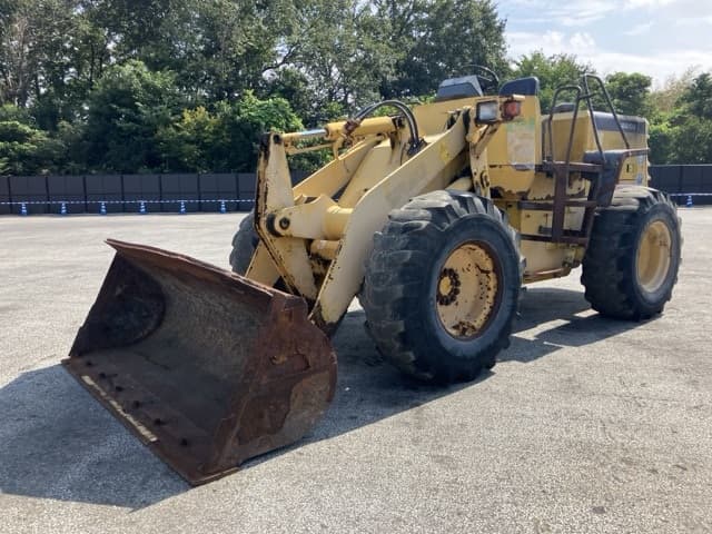 WHEEL LOADER — Auction (lot 8459-299)