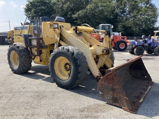 WHEEL LOADER — Auction (lot 8459-299)