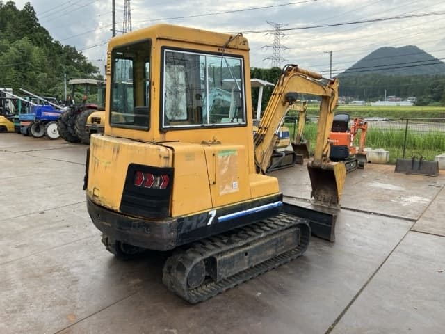 MINI EXCAVATOR — Auction (lot 8459-30002)