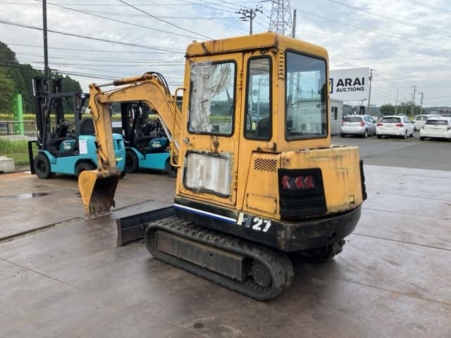 MINI EXCAVATOR — Auction (lot 8459-30002)