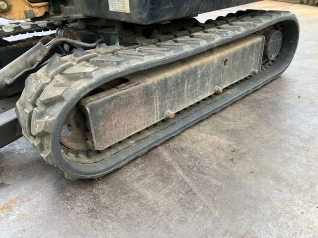 MINI EXCAVATOR — Auction (lot 8459-30002)