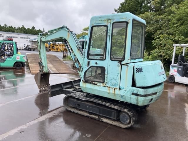 MINI EXCAVATOR — Auction (lot 8459-30005)