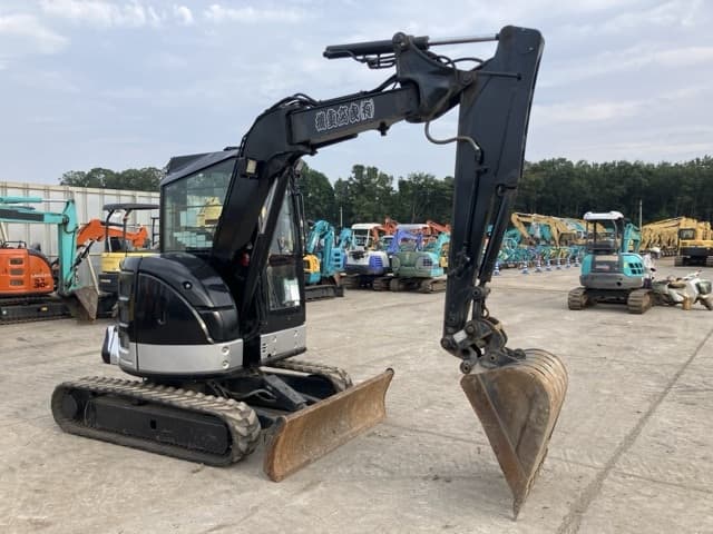 MINI EXCAVATOR — Auction (lot 8459-303)