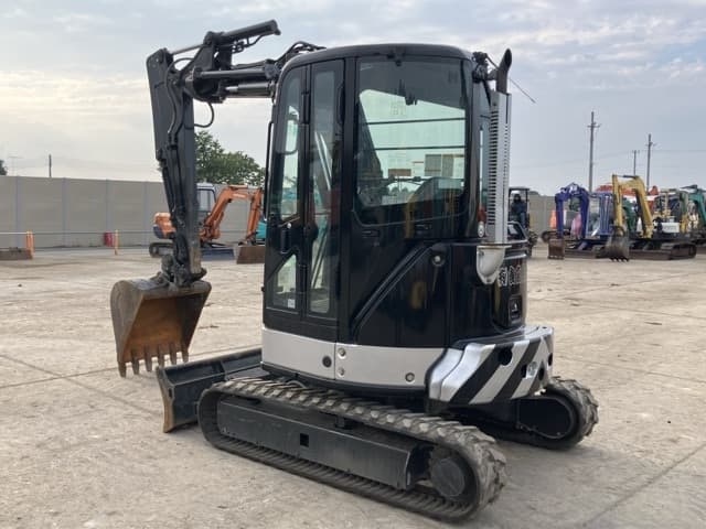 MINI EXCAVATOR — Auction (lot 8459-303)