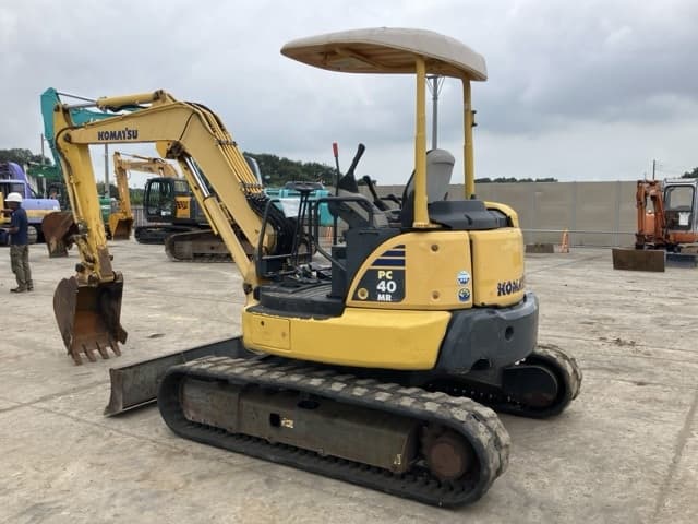 MINI EXCAVATOR — Auction (lot 8459-310)