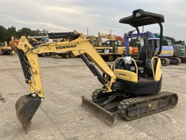 MINI EXCAVATOR — Auction (lot 8459-312)