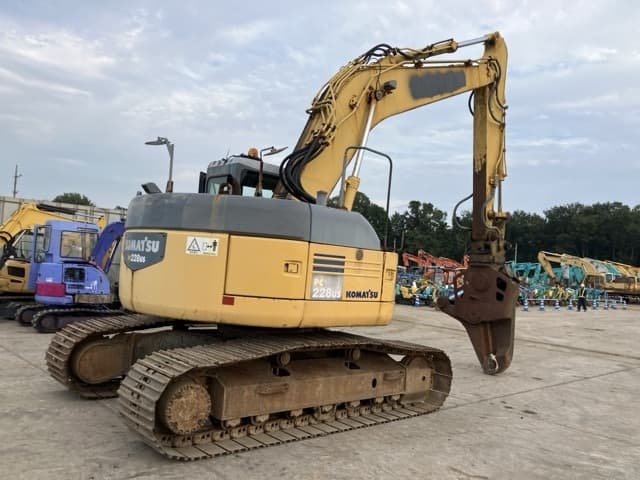 EXCAVATOR — Auction (lot 8459-317)