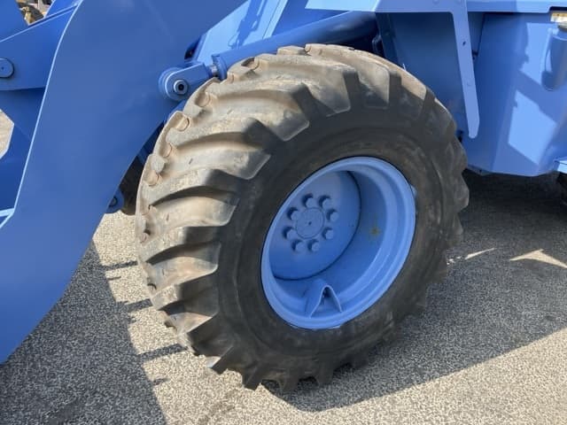 WHEEL LOADER — Auction (lot 8459-318)