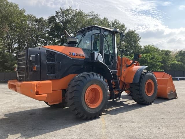 WHEEL LOADER — Auction (lot 8459-319)