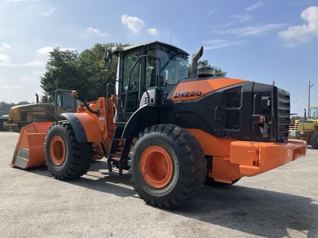 WHEEL LOADER — Auction (lot 8459-319)