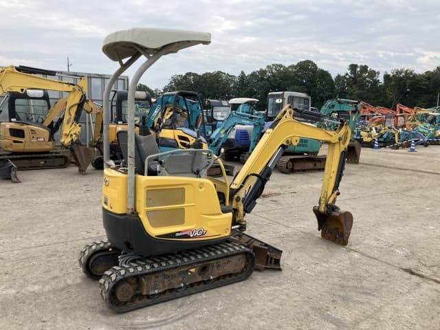 MINI EXCAVATOR — Auction (lot 8459-32)