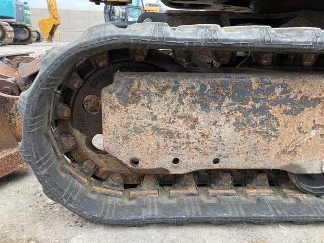 MINI EXCAVATOR — Auction (lot 8459-32)