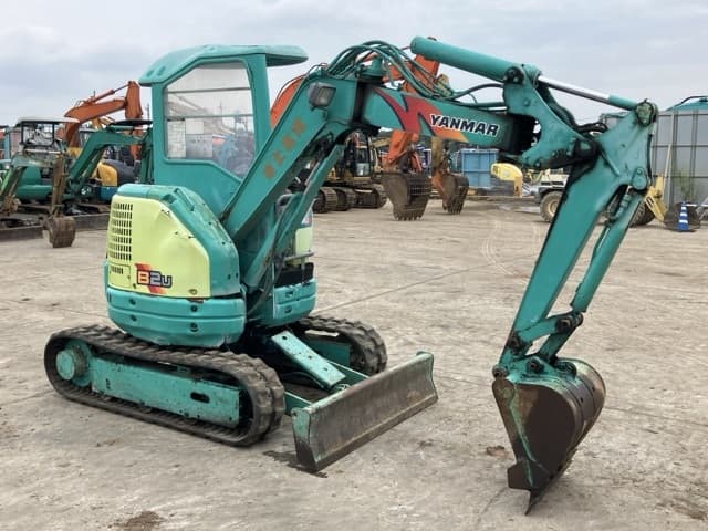 MINI EXCAVATOR — Auction (lot 8459-320)