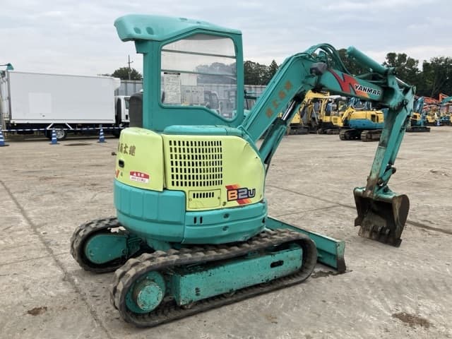 MINI EXCAVATOR — Auction (lot 8459-320)