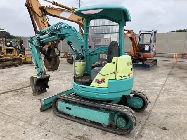 MINI EXCAVATOR — Auction (lot 8459-320)