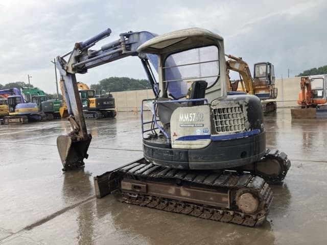 MINI EXCAVATOR — Auction (lot 8459-330)