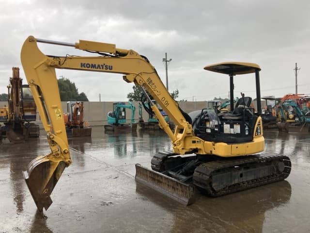 MINI EXCAVATOR — Auction (lot 8459-331)