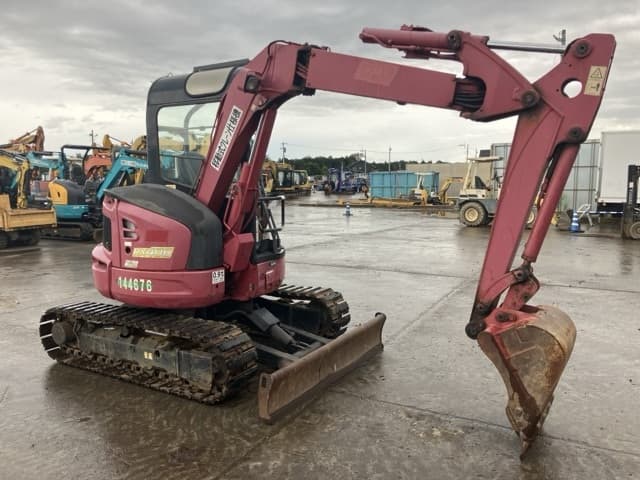 MINI EXCAVATOR — Auction (lot 8459-333)