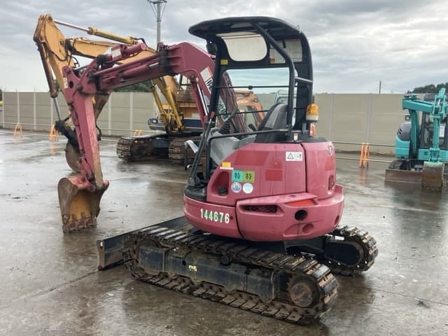 MINI EXCAVATOR — Auction (lot 8459-333)