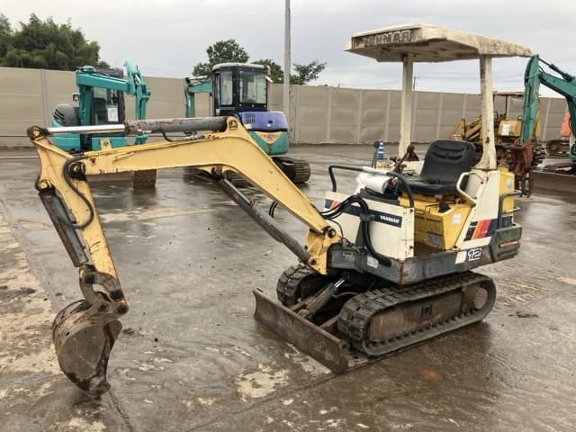 MINI EXCAVATOR — Auction (lot 8459-334)