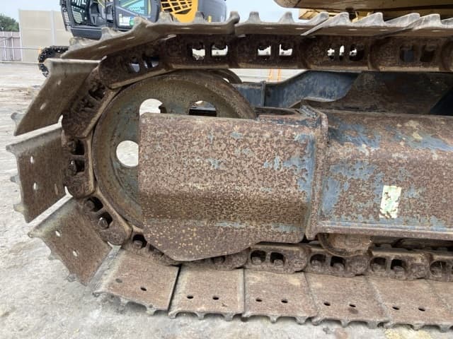 EXCAVATOR — Auction (lot 8459-335)